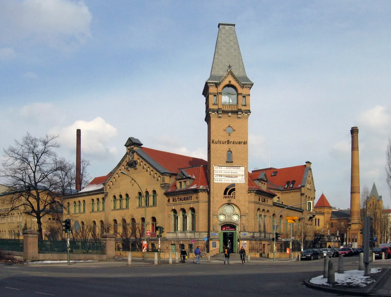 Eingang der Kulturbrauerei an der Schönhauser Allee.